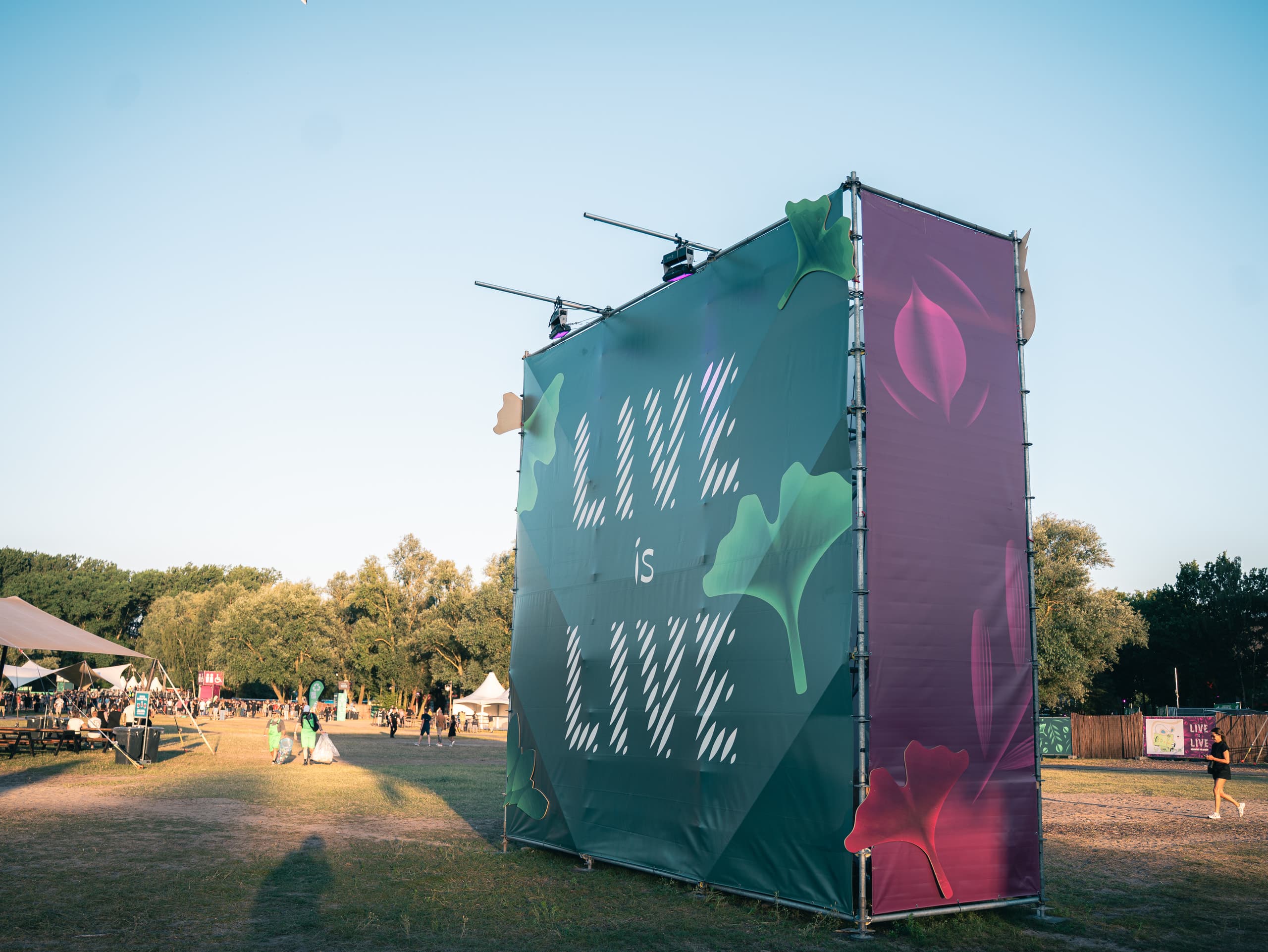 live is live 25