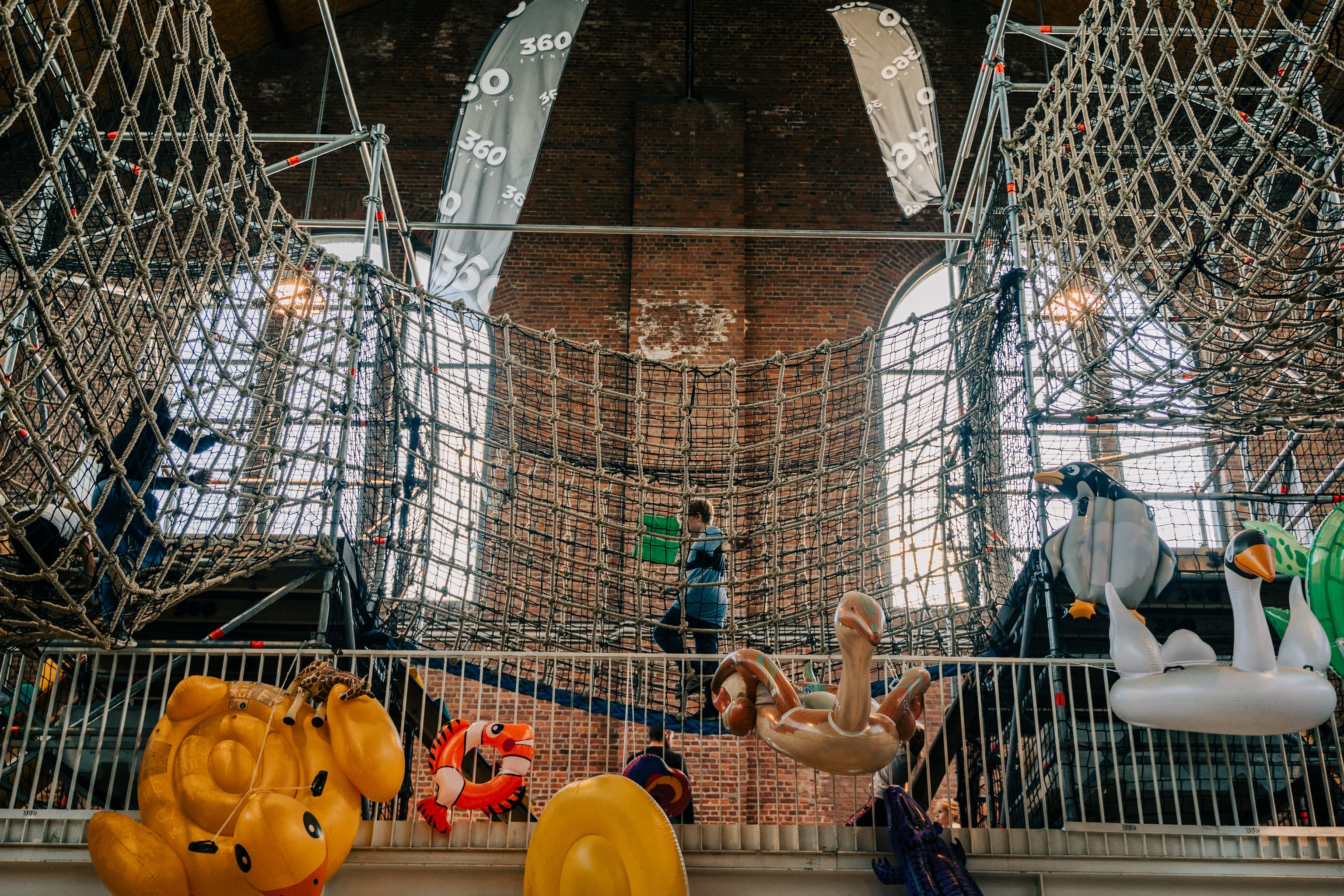 Playground klimnet 4