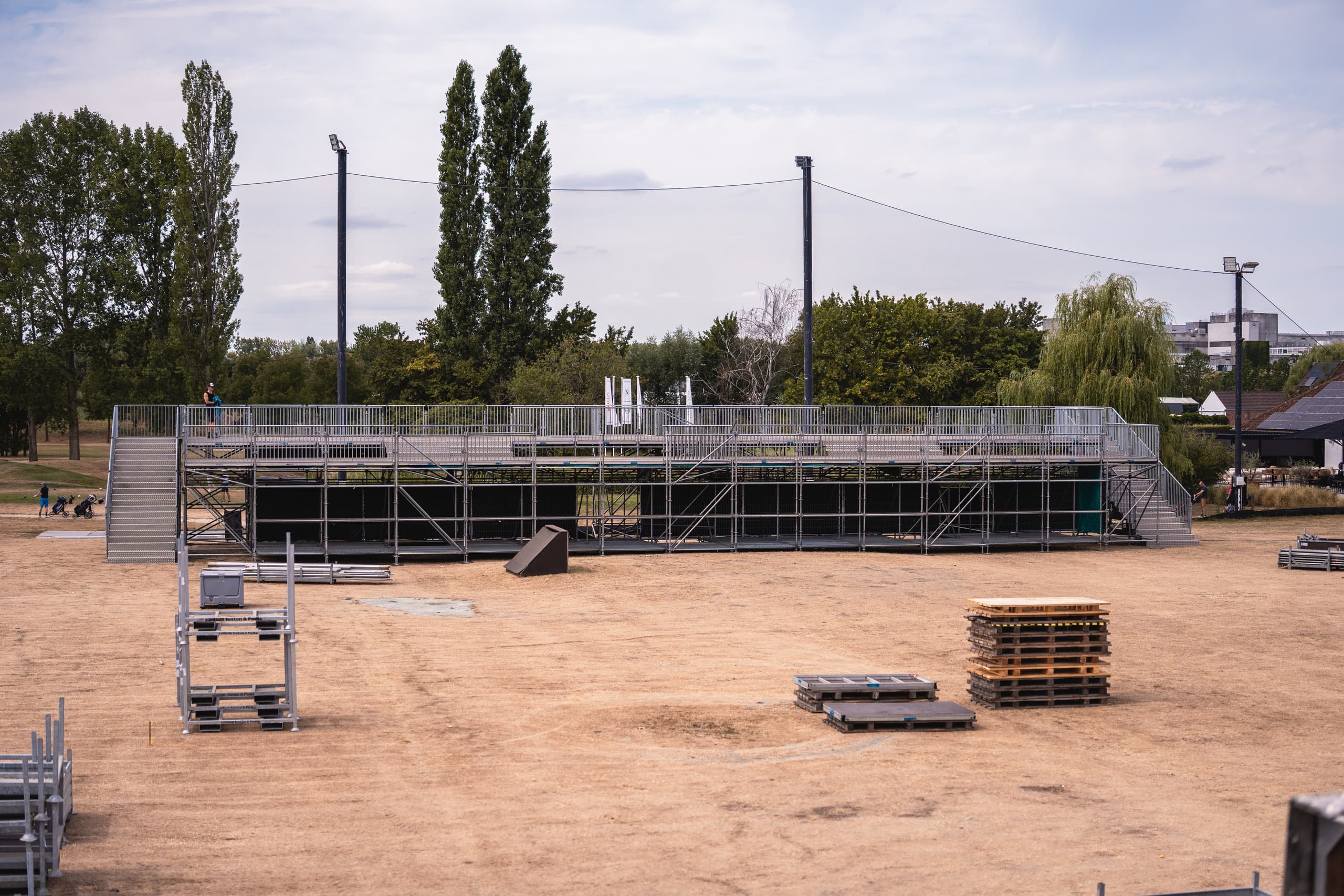 vip-deck-02-3